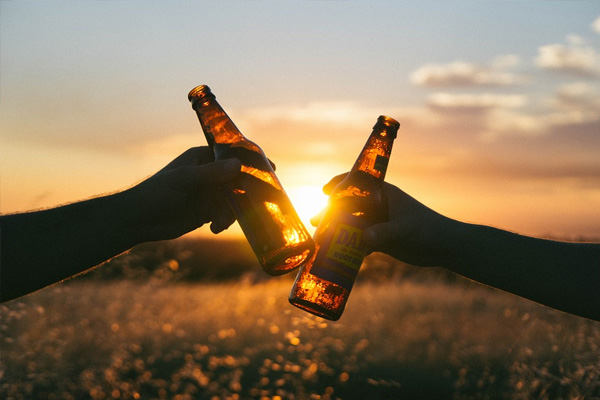 Alkoholowe stłuszczenie wątroby, czyli skutki nadużywania alkoholu | Apteka Internetowa Nowa Farmacja