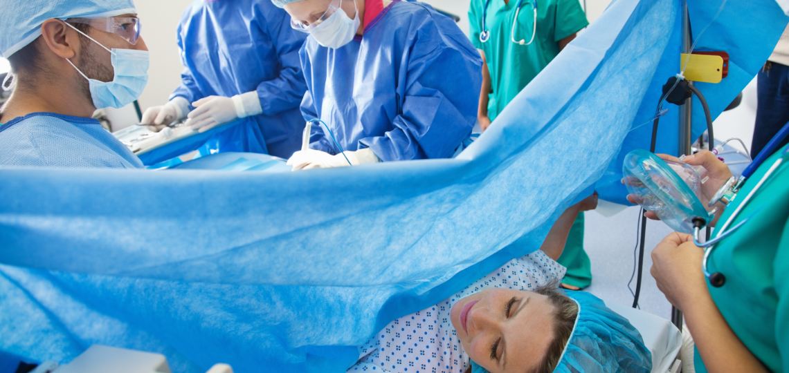 Cesarskie cięcie - schemat krok po kroku zabiegu |Apteka Nowa Farmacja